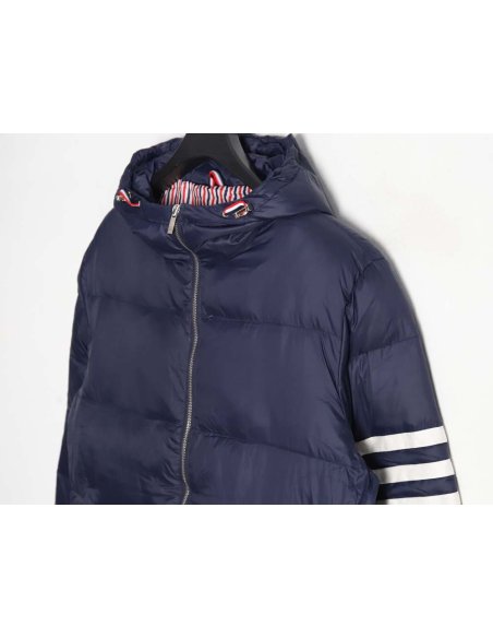 Thom Browne Thom Browne four-stripe short hooded down jacket,Thom Browne