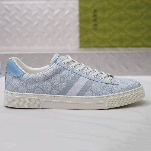 FashionStatement,GUCCI,IconicStyle,ItalianCraftsmanship,LuxuryFootwear,SNEAKER