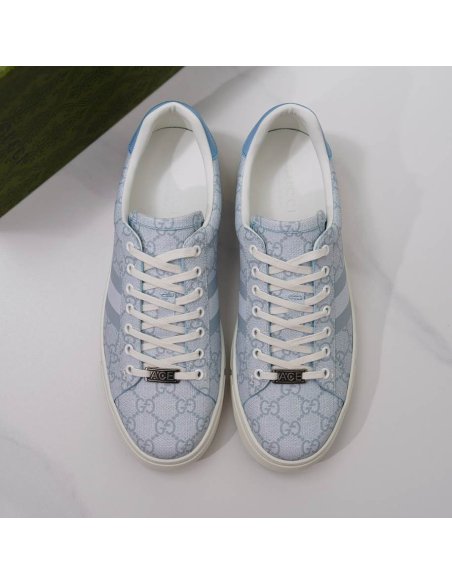 FashionStatement,GUCCI,IconicStyle,ItalianCraftsmanship,LuxuryFootwear,SNEAKER