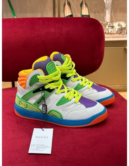 FashionStatement,GUCCI,IconicStyle,ItalianCraftsmanship,LuxuryFootwear,SNEAKER