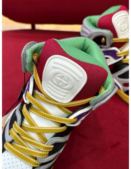FashionStatement,GUCCI,IconicStyle,ItalianCraftsmanship,LuxuryFootwear,SNEAKER