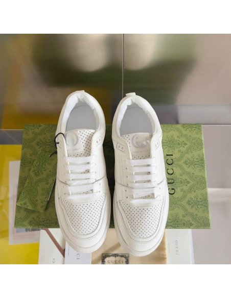 FashionStatement,GUCCI,IconicStyle,ItalianCraftsmanship,LuxuryFootwear,SNEAKER