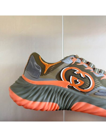 FashionStatement,GUCCI,IconicStyle,ItalianCraftsmanship,LuxuryFootwear,SNEAKER