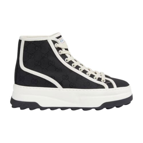 FashionStatement,GUCCI,IconicStyle,ItalianCraftsmanship,LuxuryFootwear,SNEAKER