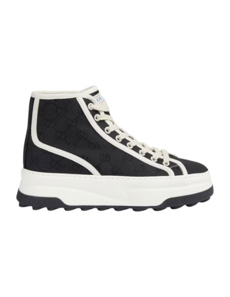 FashionStatement,GUCCI,IconicStyle,ItalianCraftsmanship,LuxuryFootwear,SNEAKER