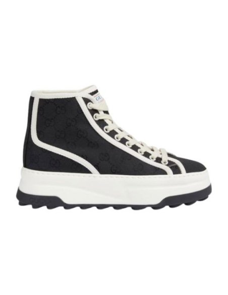 FashionStatement,GUCCI,IconicStyle,ItalianCraftsmanship,LuxuryFootwear,SNEAKER