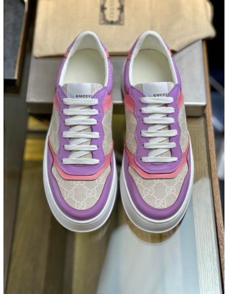 FashionStatement,GUCCI,IconicStyle,ItalianCraftsmanship,LuxuryFootwear,SNEAKER