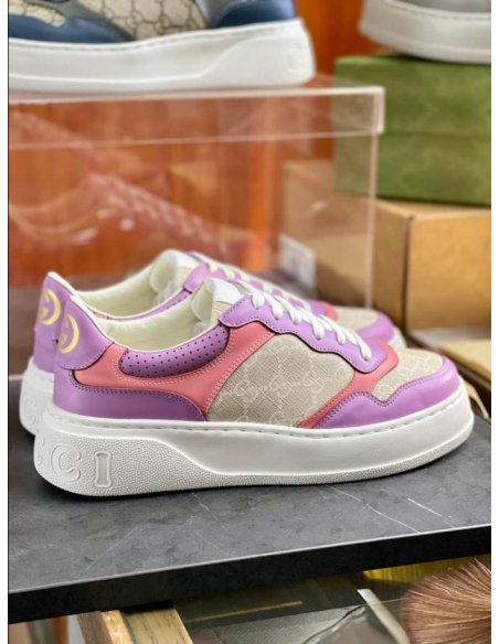 FashionStatement,GUCCI,IconicStyle,ItalianCraftsmanship,LuxuryFootwear,SNEAKER