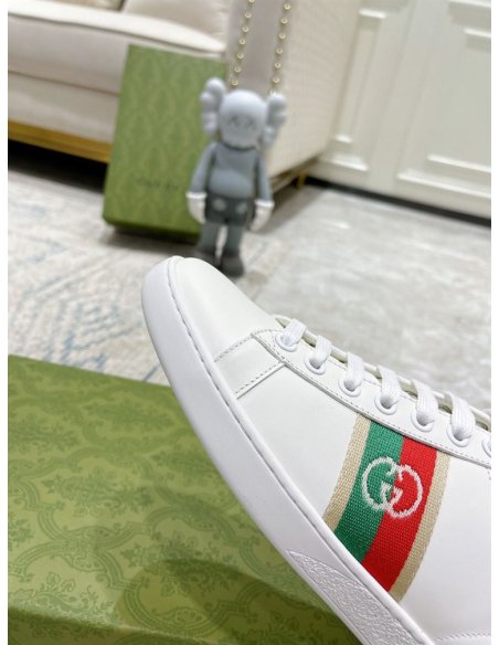 GUCCI,Lowtop,LuxuryFootwear,SNEAKER