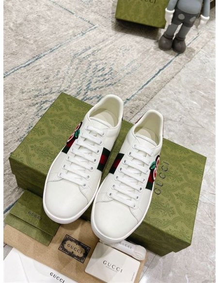GUCCI,Lowtop,LuxuryFootwear,SNEAKER