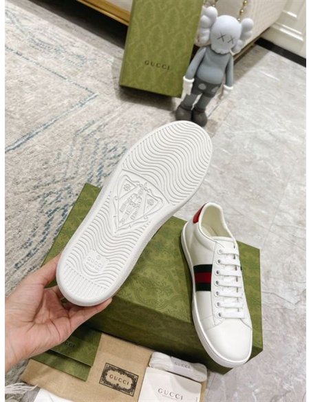GUCCI,Lowtop,LuxuryFootwear,SNEAKER