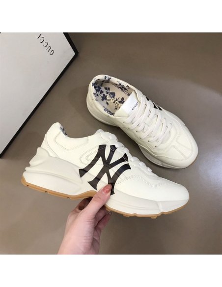 FashionStatement,GUCCI,IconicStyle,ItalianCraftsmanship,LuxuryFootwear,SNEAKER