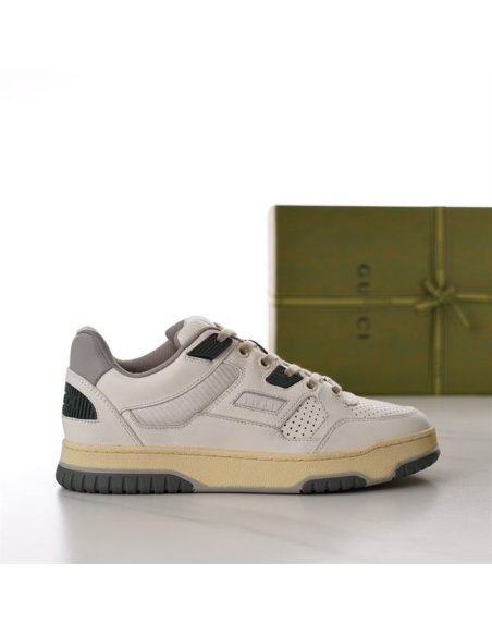 FashionStatement,IconicStyle,ItalianCraftsmanship,LuxuryFootwear,SNEAKER