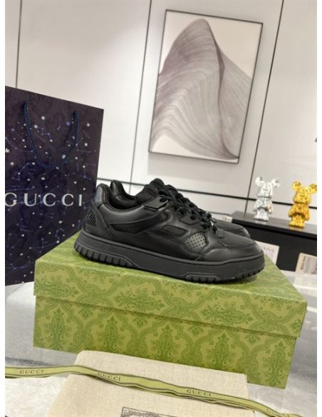 FashionStatement,GUCCI,IconicStyle,ItalianCraftsmanship,LuxuryFootwear,SNEAKER