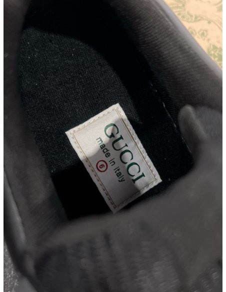 FashionStatement,GUCCI,IconicStyle,ItalianCraftsmanship,LuxuryFootwear,SNEAKER