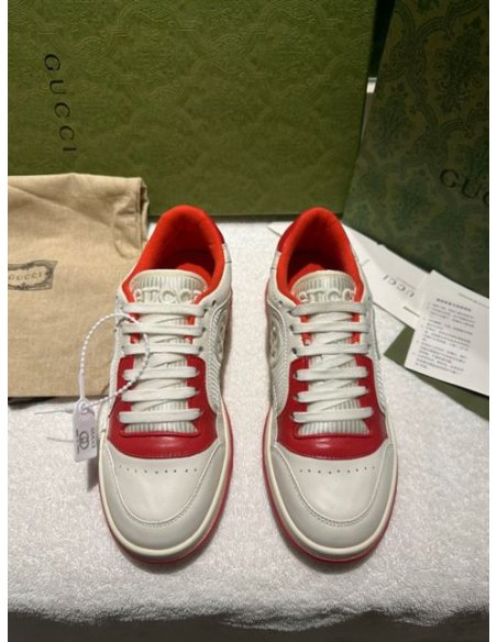 FashionStatement,GUCCI,IconicStyle,ItalianCraftsmanship,LuxuryFootwear,SNEAKER
