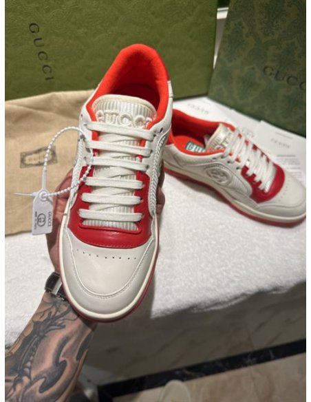 FashionStatement,GUCCI,IconicStyle,ItalianCraftsmanship,LuxuryFootwear,SNEAKER