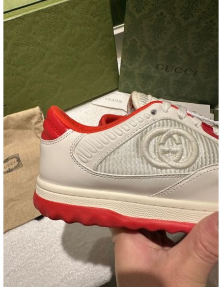 FashionStatement,GUCCI,IconicStyle,ItalianCraftsmanship,LuxuryFootwear,SNEAKER