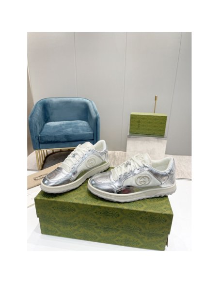 FashionStatement,GUCCI,IconicStyle,ItalianCraftsmanship,LuxuryFootwear,SNEAKER