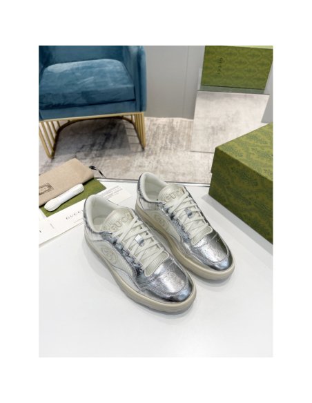 FashionStatement,GUCCI,IconicStyle,ItalianCraftsmanship,LuxuryFootwear,SNEAKER