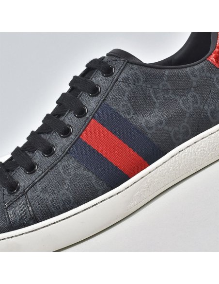 FashionStatement,GUCCI,LuxuryFootwear,SNEAKER