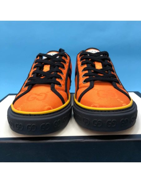 FashionStatement,GUCCI,IconicStyle,ItalianCraftsmanship,LuxuryFootwear,SNEAKER