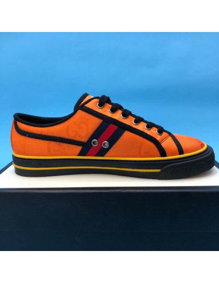 FashionStatement,GUCCI,IconicStyle,ItalianCraftsmanship,LuxuryFootwear,SNEAKER