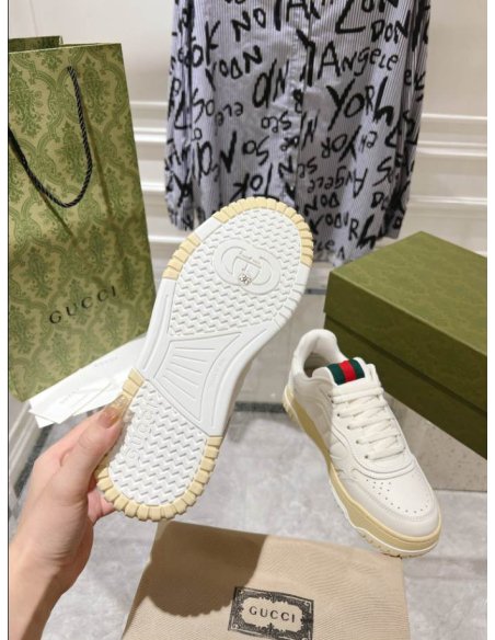 FashionStatement,GUCCI,IconicStyle,ItalianCraftsmanship,LuxuryFootwear,SNEAKER