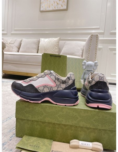 FashionStatement,GUCCI,IconicStyle,ItalianCraftsmanship,LuxuryFootwear,SNEAKER