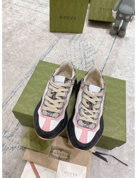 FashionStatement,GUCCI,IconicStyle,ItalianCraftsmanship,LuxuryFootwear,SNEAKER