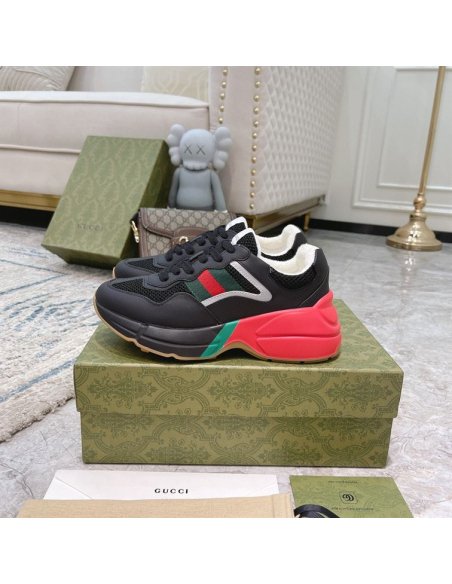 FashionStatement,GUCCI,IconicStyle,ItalianCraftsmanship,LuxuryFootwear,SNEAKER