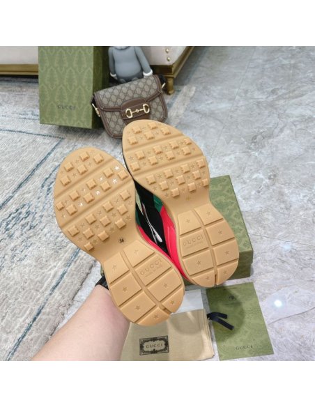 FashionStatement,GUCCI,IconicStyle,ItalianCraftsmanship,LuxuryFootwear,SNEAKER