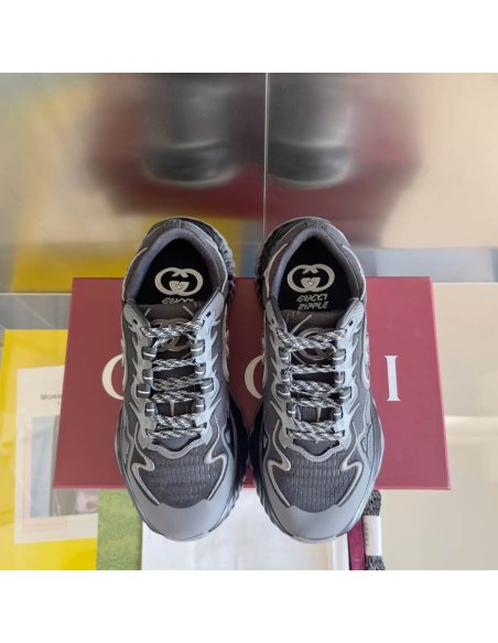 FashionStatement,GUCCI,IconicStyle,ItalianCraftsmanship,LuxuryFootwear,SNEAKER