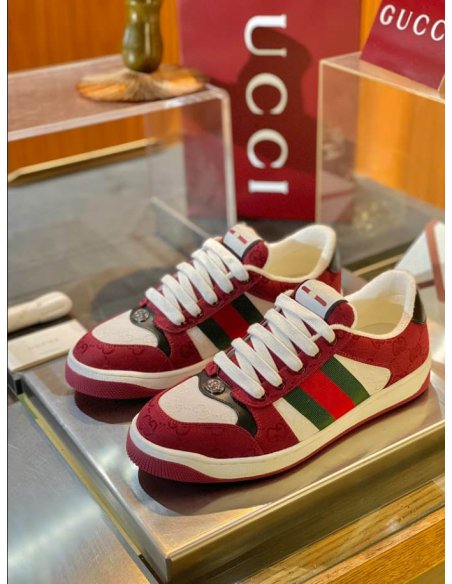 FashionStatement,GUCCI,IconicStyle,ItalianCraftsmanship,LuxuryFootwear,SNEAKER