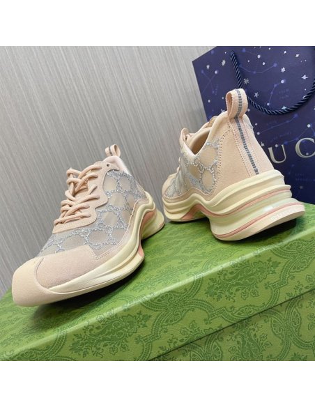 FashionStatement,GUCCI,IconicStyle,ItalianCraftsmanship,LuxuryFootwear,SNEAKER