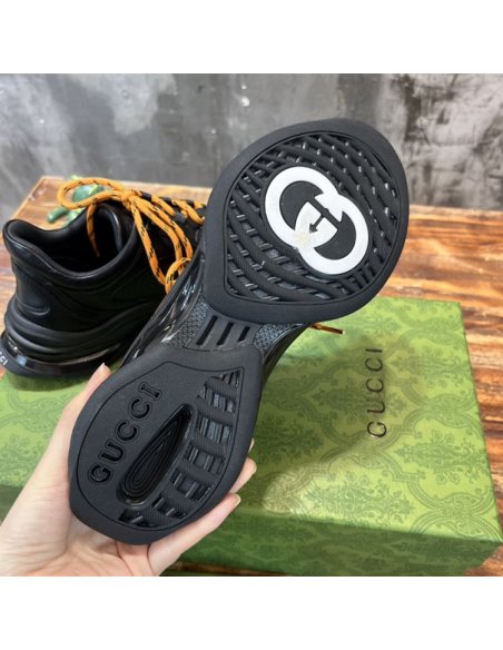 FashionStatement,GUCCI,IconicStyle,ItalianCraftsmanship,LuxuryFootwear,SNEAKER