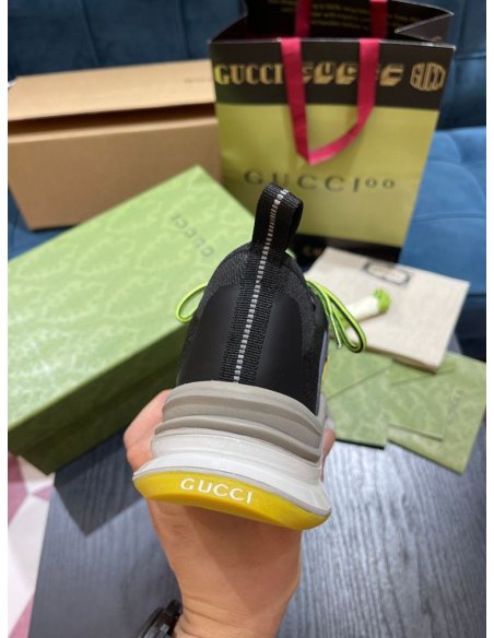 FashionStatement,GUCCI,IconicStyle,ItalianCraftsmanship,LuxuryFootwear,SNEAKER
