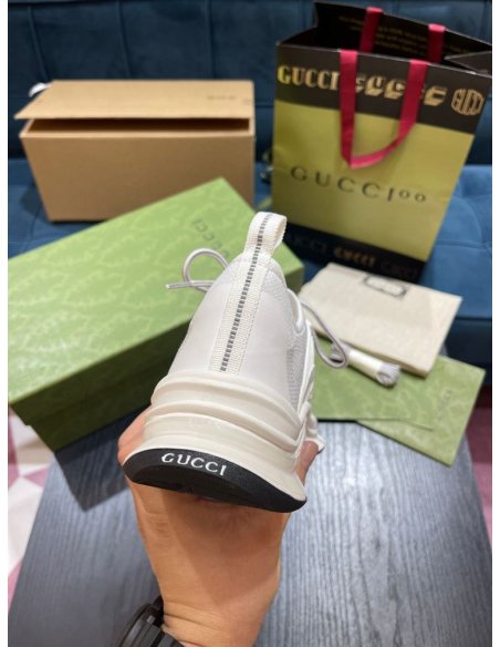 FashionStatement,GUCCI,IconicStyle,ItalianCraftsmanship,LuxuryFootwear,SNEAKER