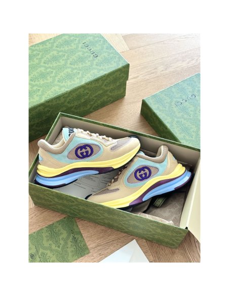 FashionStatement,GUCCI,IconicStyle,ItalianCraftsmanship,LuxuryFootwear,SNEAKER