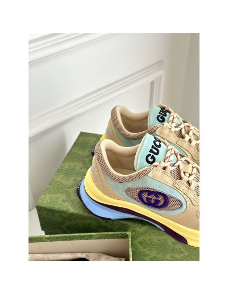 FashionStatement,GUCCI,IconicStyle,ItalianCraftsmanship,LuxuryFootwear,SNEAKER