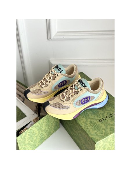 FashionStatement,GUCCI,IconicStyle,ItalianCraftsmanship,LuxuryFootwear,SNEAKER