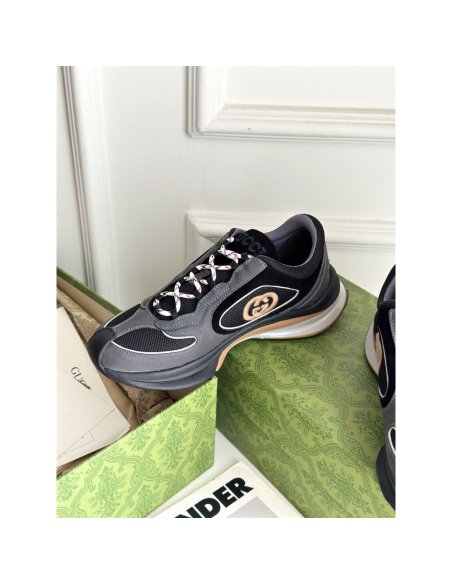 FashionStatement,GUCCI,IconicStyle,ItalianCraftsmanship,LuxuryFootwear,SNEAKER