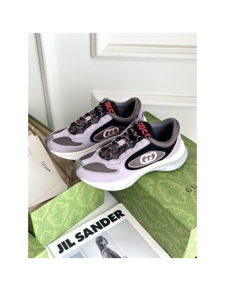 FashionStatement,GUCCI,IconicStyle,ItalianCraftsmanship,LuxuryFootwear,SNEAKER