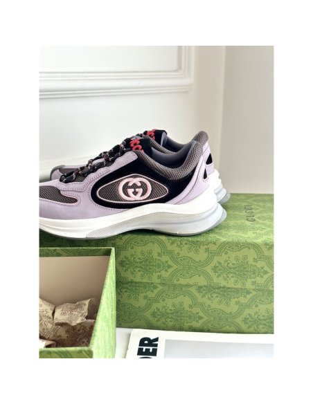 FashionStatement,GUCCI,IconicStyle,ItalianCraftsmanship,LuxuryFootwear,SNEAKER