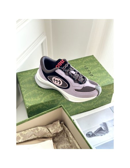 FashionStatement,GUCCI,IconicStyle,ItalianCraftsmanship,LuxuryFootwear,SNEAKER
