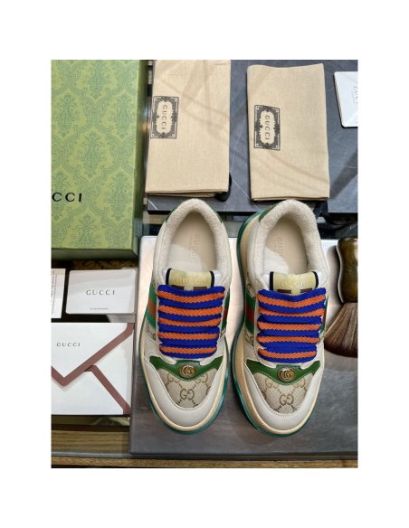 FashionStatement,GUCCI,IconicStyle,ItalianCraftsmanship,LuxuryFootwear,SNEAKER