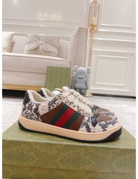 FashionStatement,GUCCI,IconicStyle,ItalianCraftsmanship,LuxuryFootwear,SNEAKER