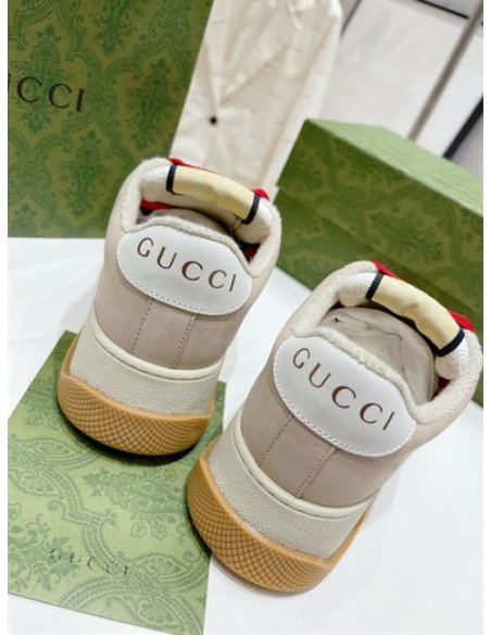 FashionStatement,GUCCI,IconicStyle,ItalianCraftsmanship,LuxuryFootwear,SNEAKER