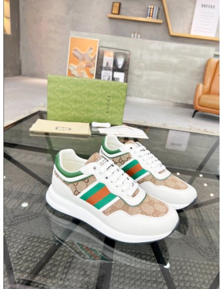 FashionStatement,GUCCI,IconicStyle,ItalianCraftsmanship,LuxuryFootwear,SNEAKER