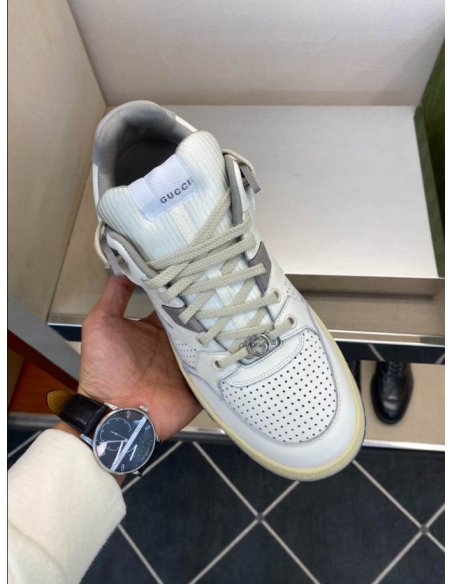 FashionStatement,GUCCI,IconicStyle,ItalianCraftsmanship,LuxuryFootwear,SNEAKER